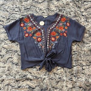 Oddy (boutique brand) floral embroidered tie front top. Size small
